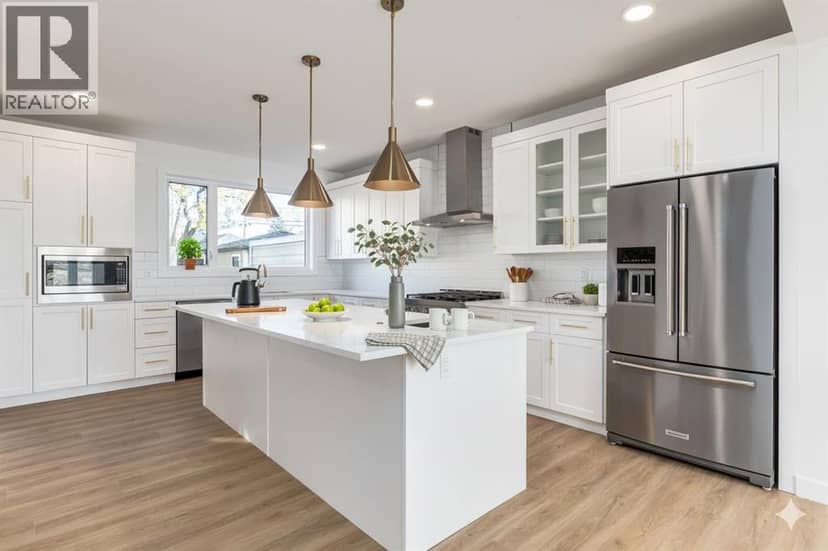 2520 21 Avenue SW, Calgary, photo 2
