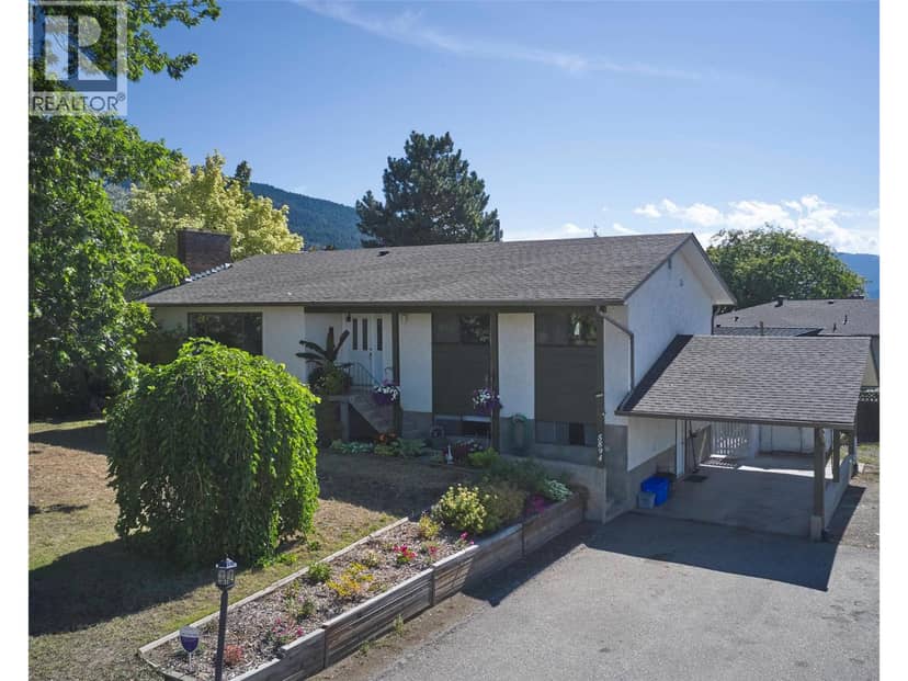 5894 Dedecker West Road, Vernon