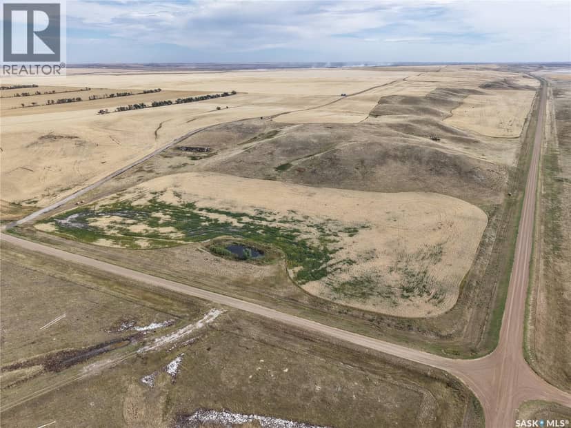 531.43 Acres Mixed Use Land Near Willow Bunch — photo 10 of 30
