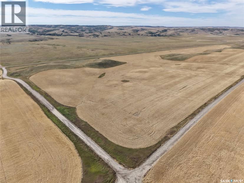 531.43 Acres Mixed Use Land Near Willow Bunch — photo 18 of 30