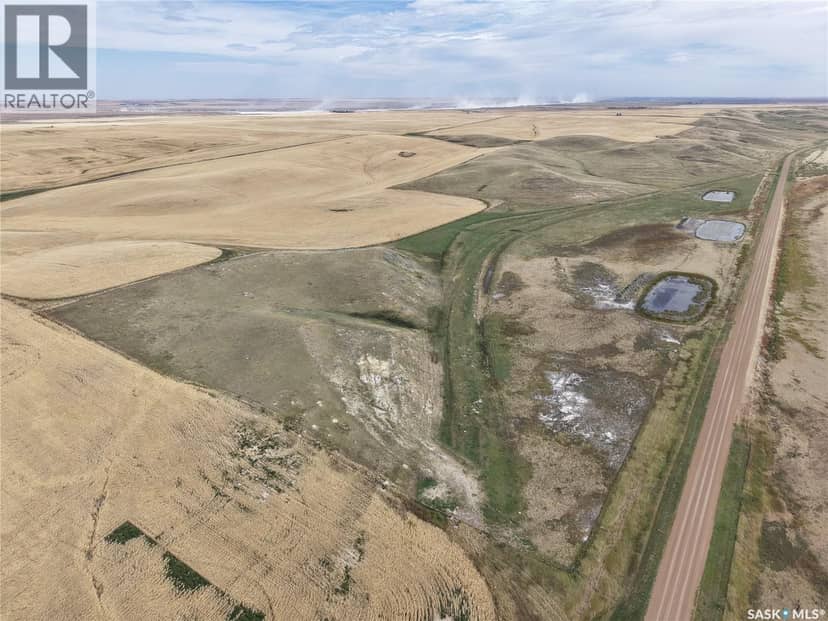 531.43 Acres Mixed Use Land Near Willow Bunch — photo 20 of 30