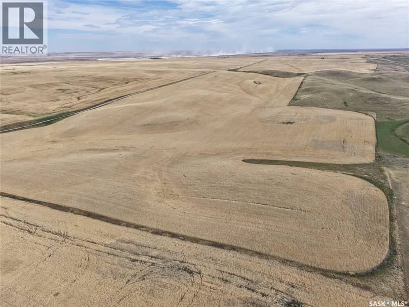 531.43 Acres Mixed Use Land Near Willow Bunch — photo 22 of 30