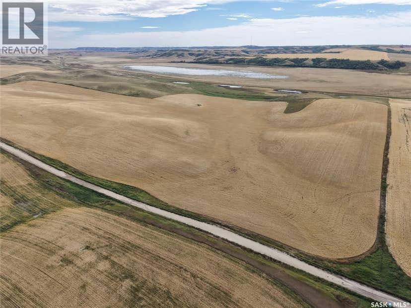 531.43 Acres Mixed Use Land Near Willow Bunch — photo 24 of 30