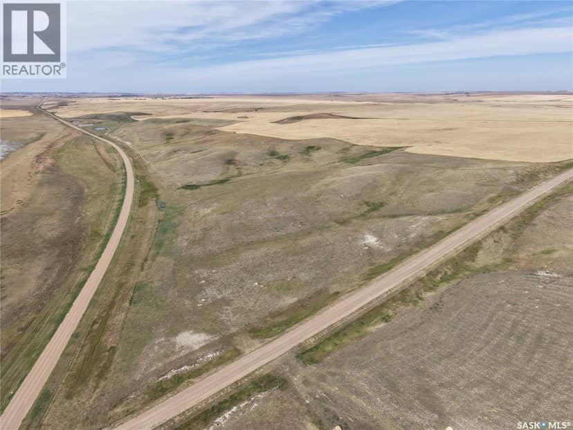 531.43 Acres Mixed Use Land Near Willow Bunch — photo 28 of 30