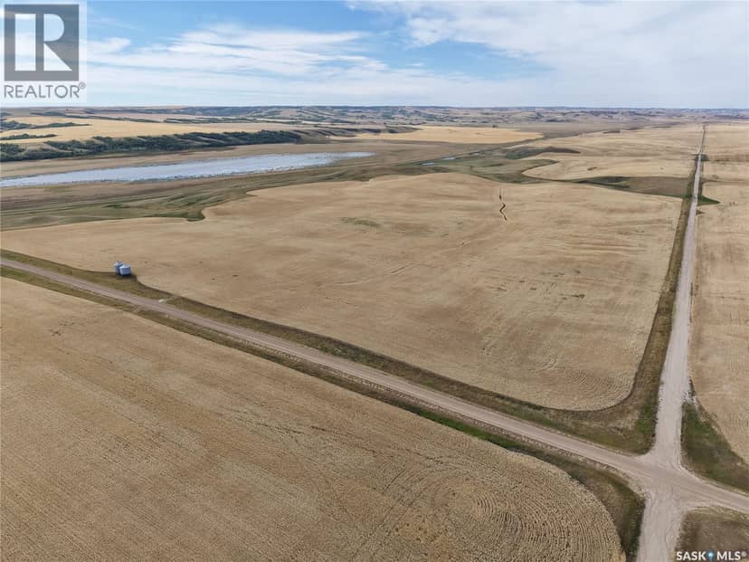 531.43 Acres Mixed Use Land Near Willow Bunch — photo 30 of 30