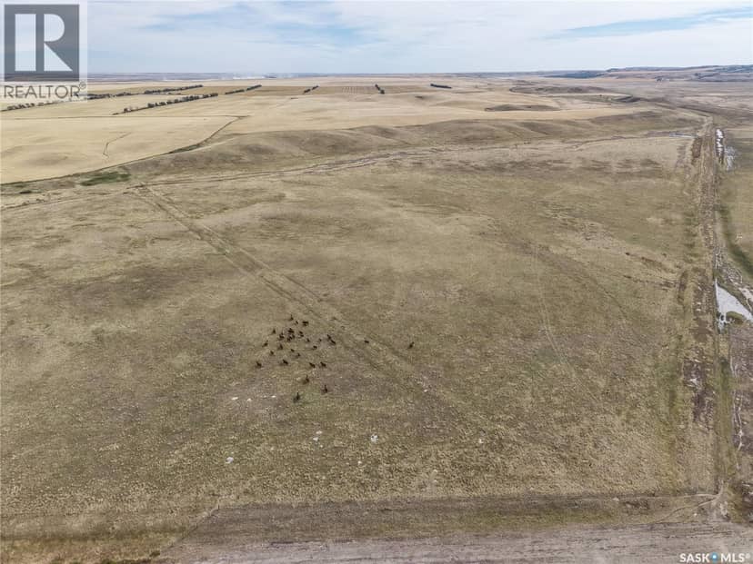 531.43 Acres Mixed Use Land Near Willow Bunch — photo 8 of 30
