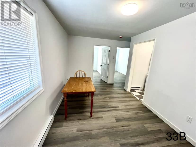 33 A/B Inverness Street — photo 9 of 22