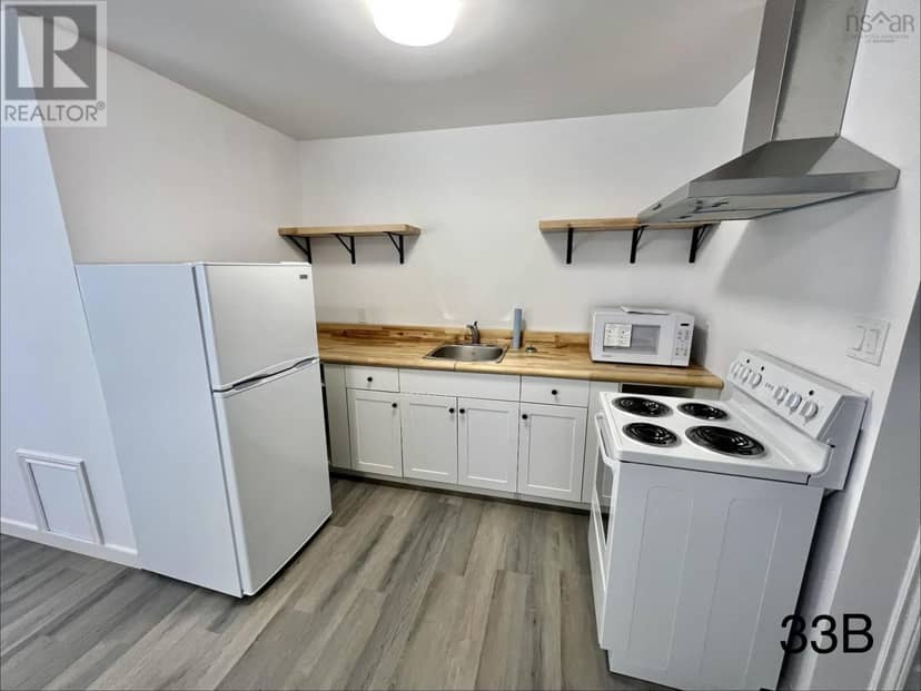 33 A/B Inverness Street — photo 10 of 22