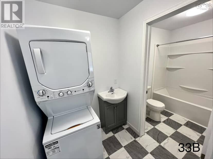 33 A/B Inverness Street — photo 11 of 22