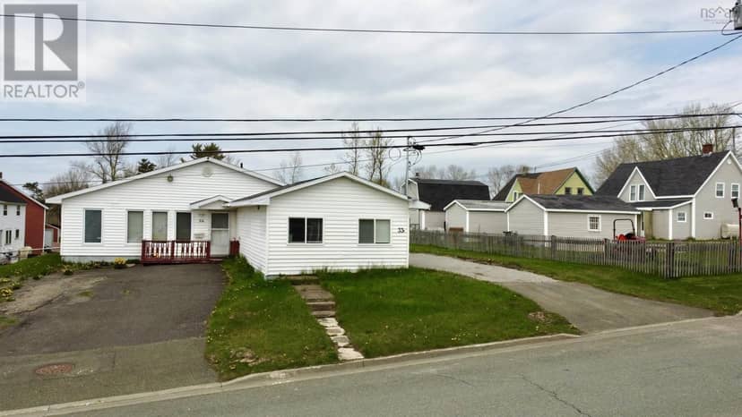 33 A/B Inverness Street — photo 20 of 22
