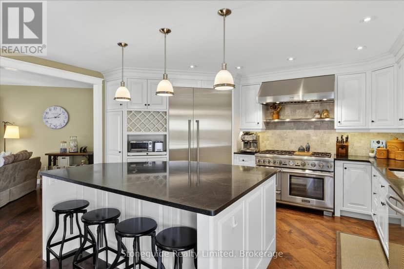 1580 College Park Drive — photo 9 of 40