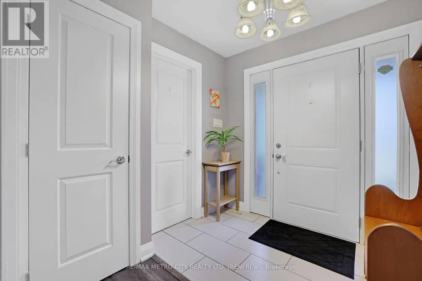 2457 Burnstown Road, McNab/Braeside, photo 5