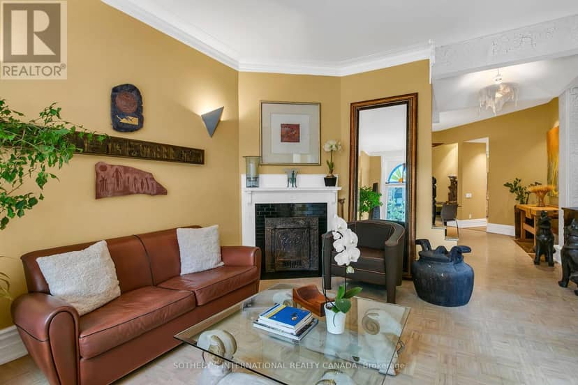 460 Wellesley Street E — photo 8 of 40