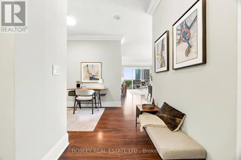 802 - 25 Broadway Avenue — photo 3 of 28