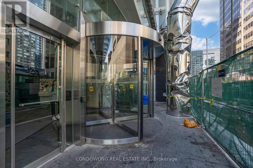 4710 - 1 Bloor Street E — photo 33 of 33