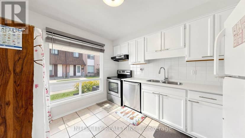 142 - 21 Livonia Place — photo 14 of 40