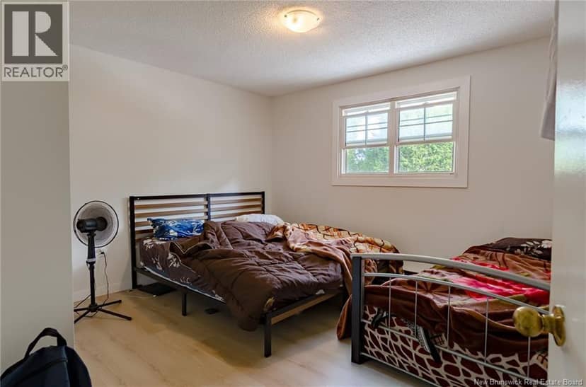 6 Parkdale Avenue — photo 14 of 20