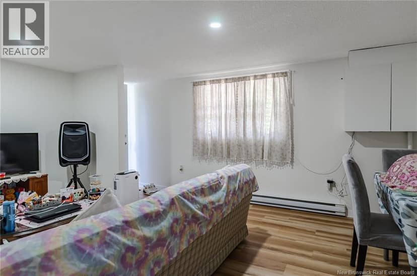 6 Parkdale Avenue — photo 16 of 20