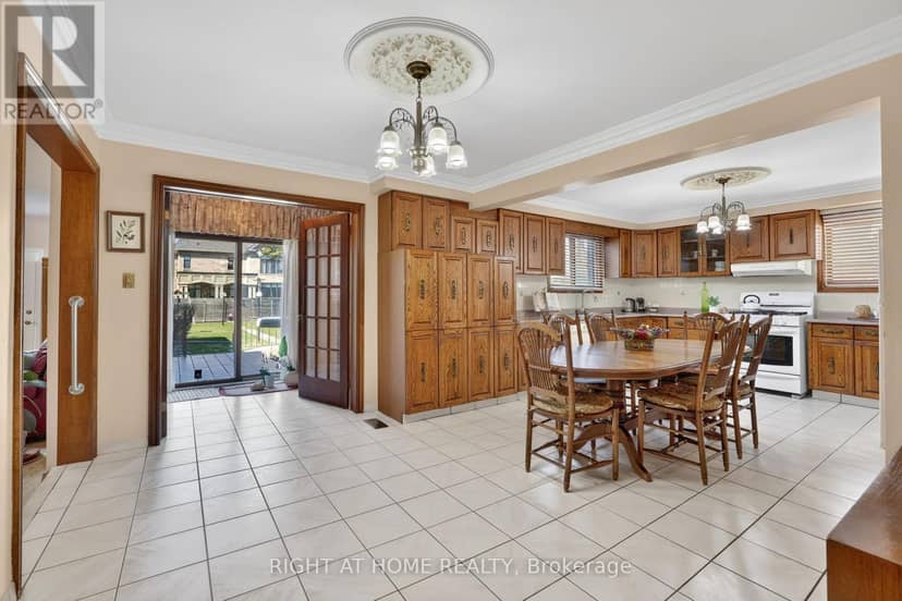 56 Birch Avenue, Richmond Hill, photo 5
