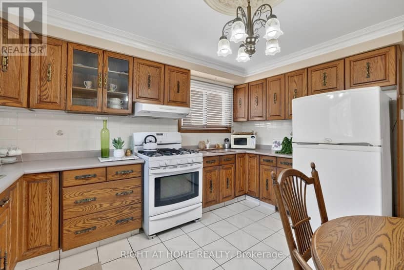 56 Birch Avenue, Richmond Hill, photo 8