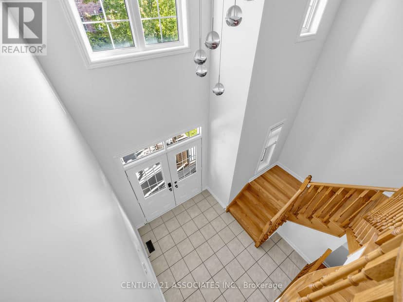 28 Yellow Sorrel Road — photo 13 of 31