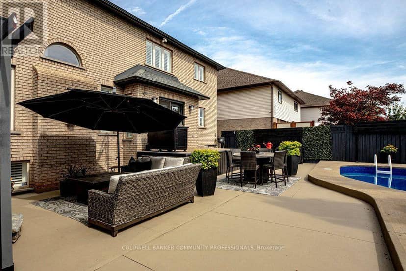 55 Chianti Crescent — photo 35 of 40