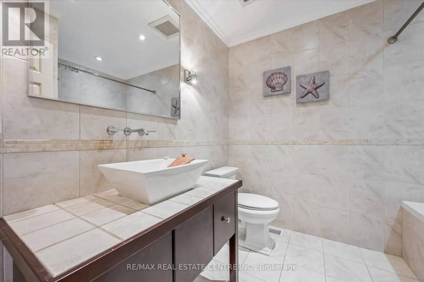 21 Tinatawa Court — photo 18 of 40
