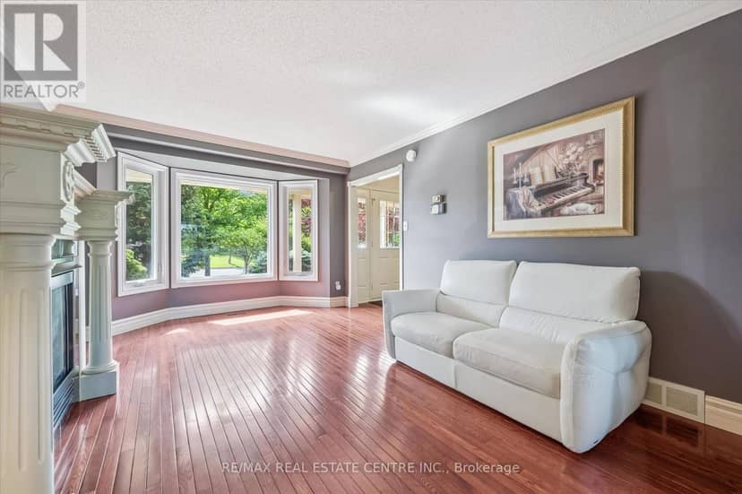 21 Tinatawa Court — photo 4 of 40