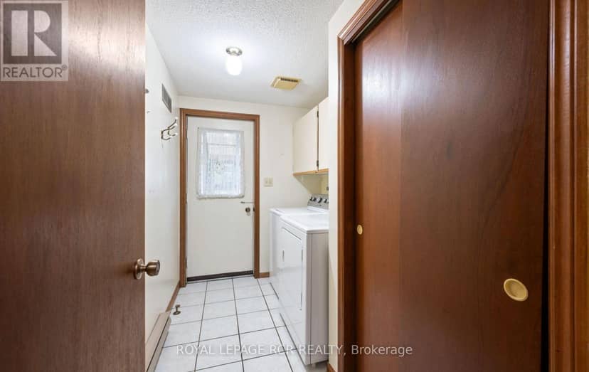 674066 Hurontario Street — photo 23 of 40