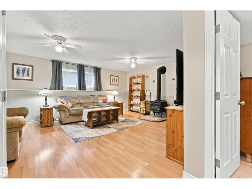 4007 50A AV — photo 21 of 36