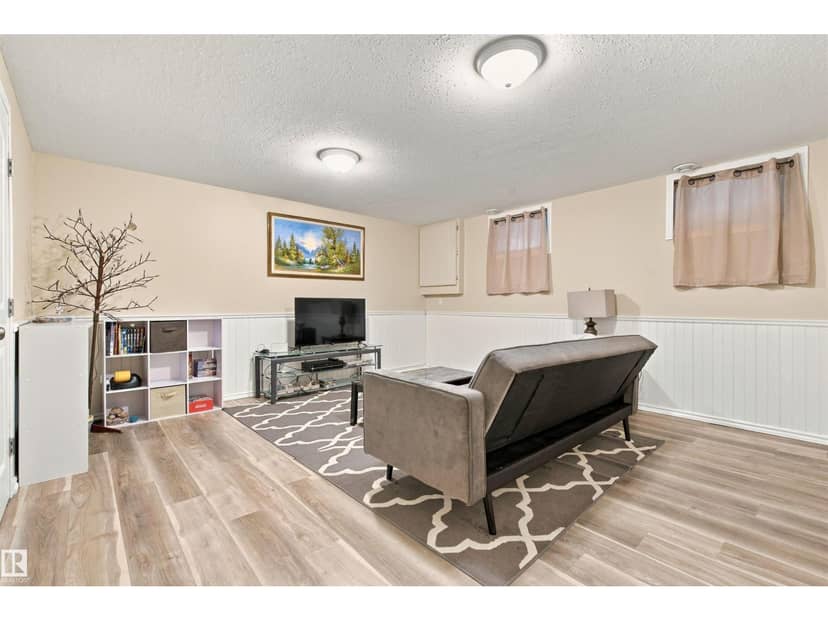 4007 50A AV — photo 24 of 36