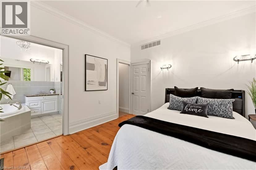25 DUNBAR Street — photo 34 of 40