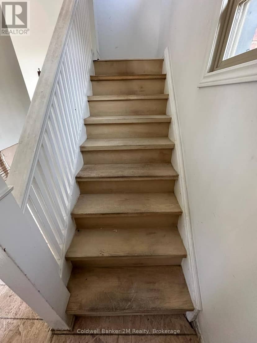 386 Pine Avenue — photo 9 of 19