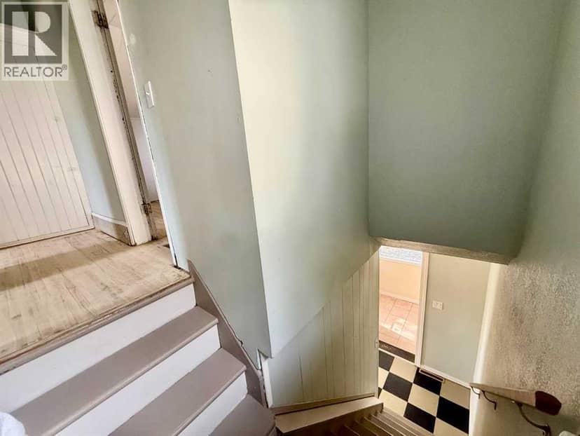 5133 50 Street — photo 12 of 19
