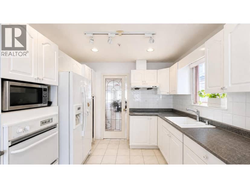 3211 Queens Avenue, Vancouver, photo 6