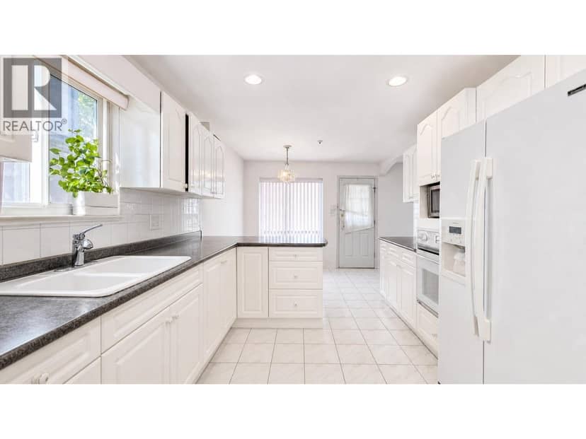 3211 Queens Avenue, Vancouver, photo 5