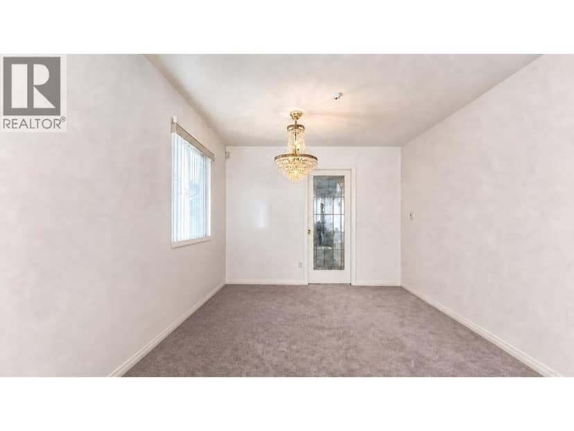 3211 Queens Avenue, Vancouver, photo 3