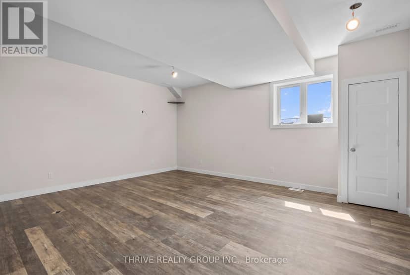 981 West Village Square — photo 34 of 37