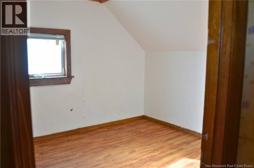 20 Riverside Drive — photo 11 of 17