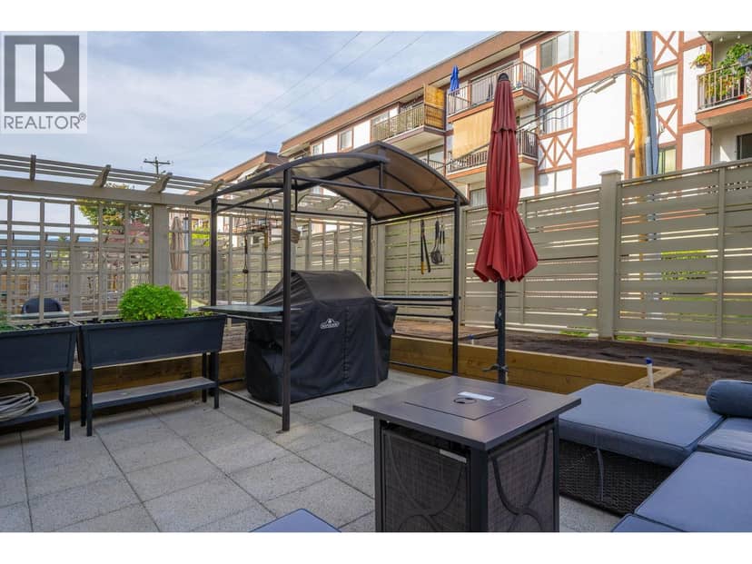 204 124 W 3rd Street, North Vancouver, photo 3