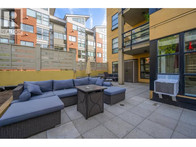 204 124 W 3rd Street, North Vancouver, photo 2