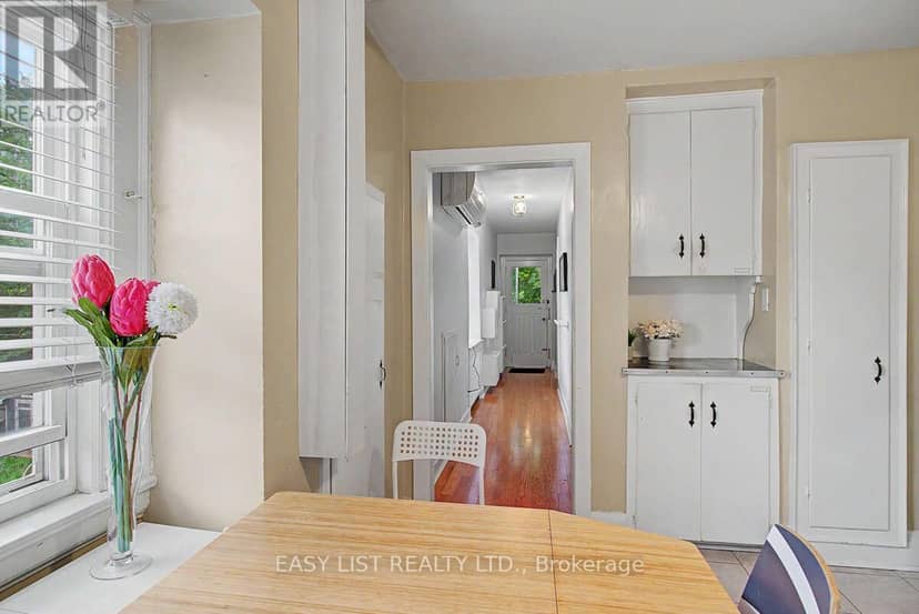 77 Avondale Avenue — photo 13 of 17