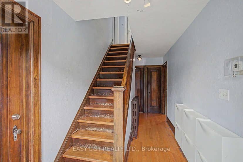 77 Avondale Avenue — photo 7 of 17