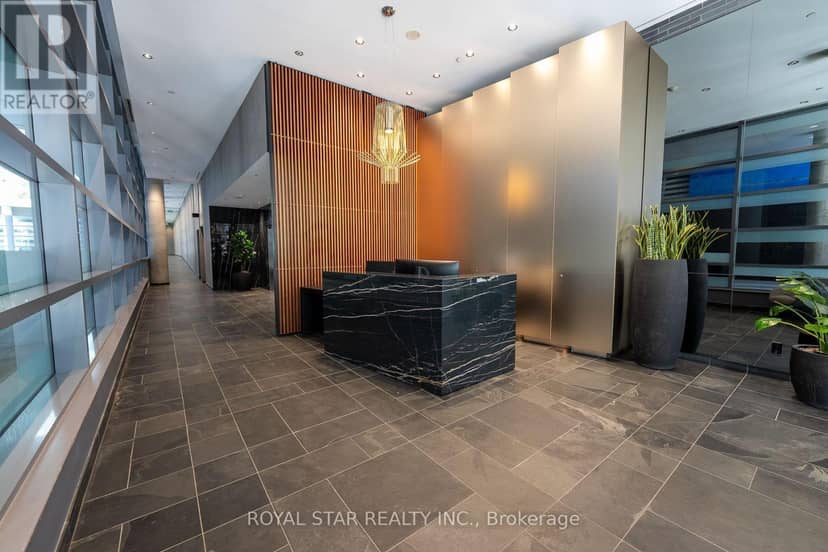 623 - 95 Bathurst Street — photo 3 of 40