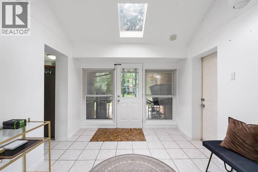 2725 Buckingham Drive — photo 30 of 40