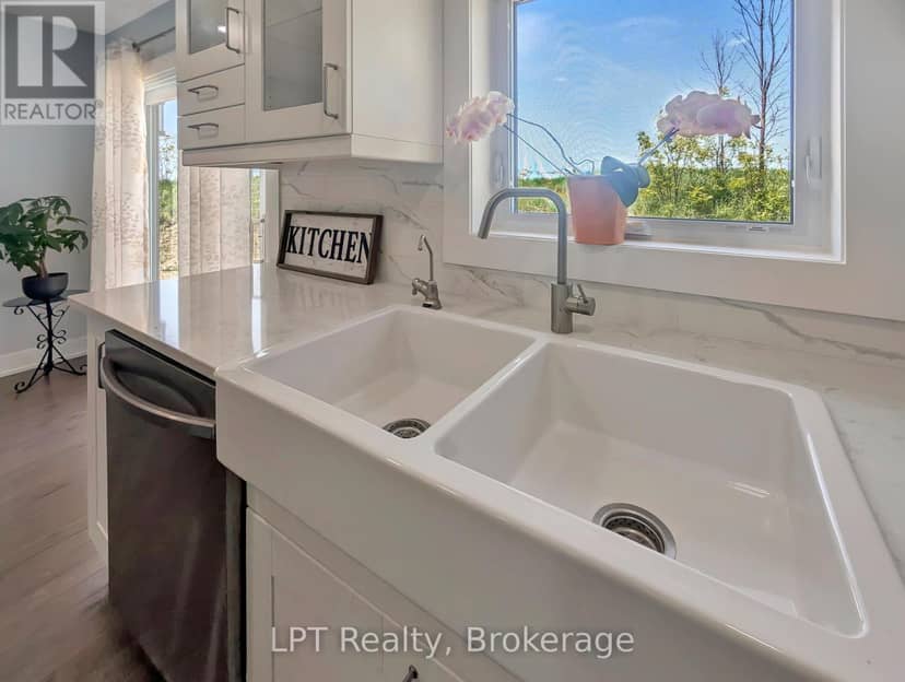 20 Red Bay Road — photo 16 of 40