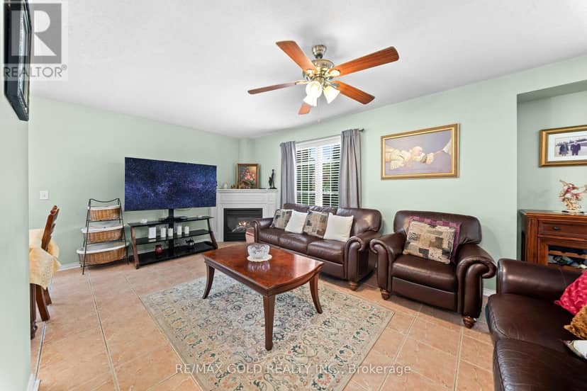 35 Goreridge Crescent — photo 8 of 27