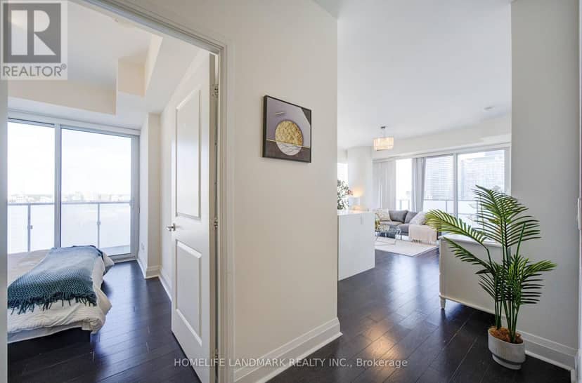 3410 - 1080 Bay Street — photo 10 of 40