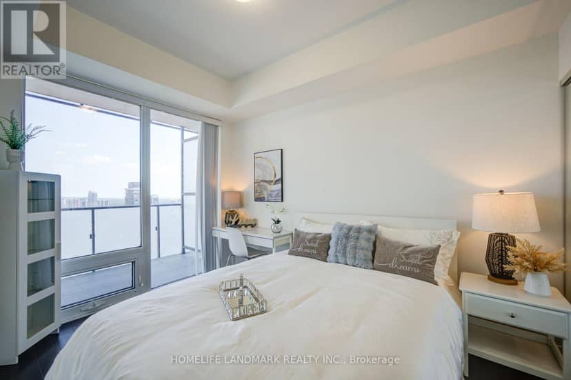 3410 - 1080 Bay Street — photo 27 of 40