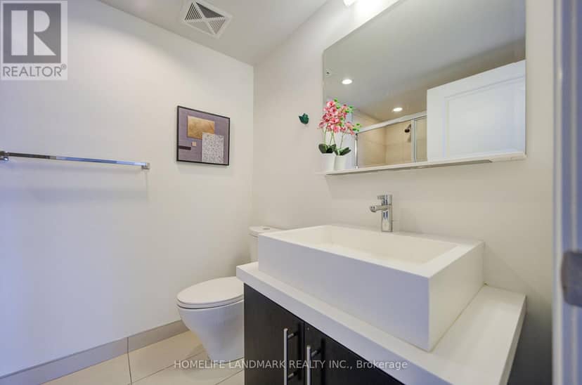 3410 - 1080 Bay Street — photo 34 of 40